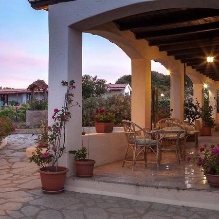 Casa Vacanze Villa Sandrina Costa Paradiso Kültér fotó