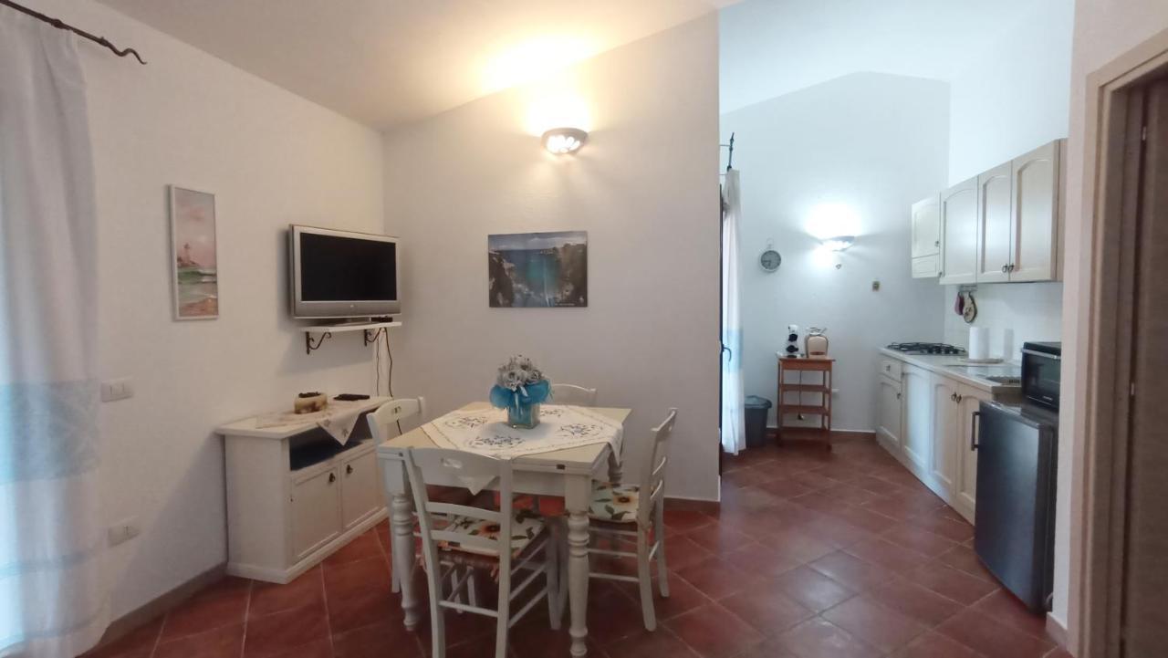 Casa Vacanze Villa Sandrina Costa Paradiso Kültér fotó